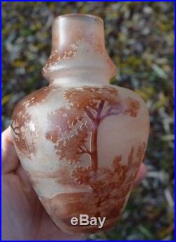 Vase en pâte de verre delatte (no galle daum)