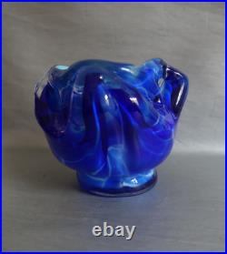 Vase en pâte de verre soufflée double couche bleues