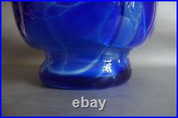 Vase en pâte de verre soufflée double couche bleues