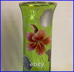 Vase en verre émaillé vert à décor floral de pensées or art nouveau 1900
