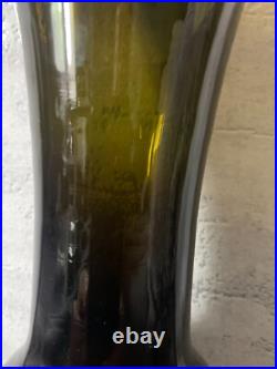 Vase en verre fumé ancien