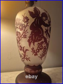 Vase en verre multicouches dégagé a l'acide