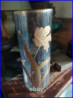 Vase en verre soufflé à décor doré