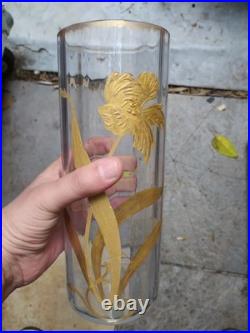 Vase en verre soufflé à décor doré