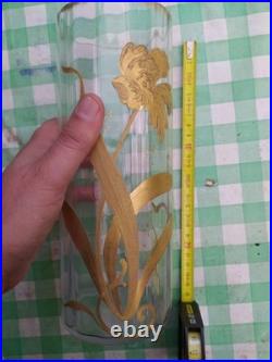 Vase en verre soufflé à décor doré