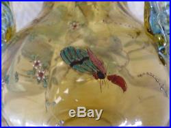 Vase en verre soufflé a décor émaillé d'oiseaux et papillon Jean Auguste