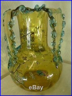 Vase en verre soufflé a décor émaillé d'oiseaux et papillon Jean Auguste (Gallé)
