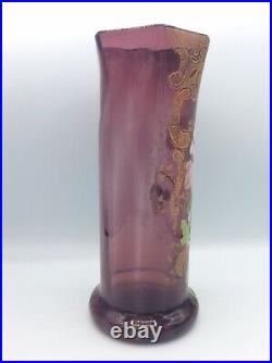 Vase en verre soufflé coloré violet émaillé décor floral de pavot de Legras