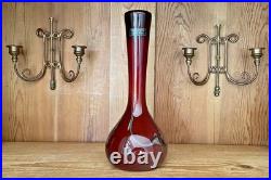 Vase en verre soufflé rouge signé Maure Vieil Pièce unique de maître verrier
