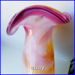 Vase en verre soufflé, signé, sur pied, multicolore