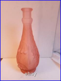 Vase glycine décor relief rose hauteur 27 cm dimètre 11 cm, 700 gr
