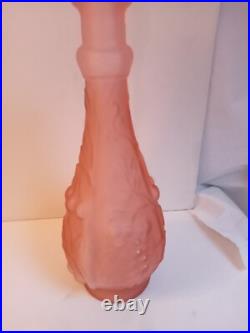 Vase glycine décor relief rose hauteur 27 cm dimètre 11 cm, 700 gr