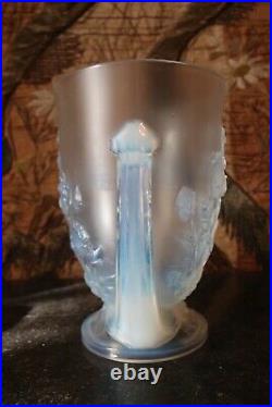 Vase opalescent de Verlys art déco 1930