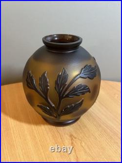 Vase pâte de verre dégagée à l acides, Vianne décor floral