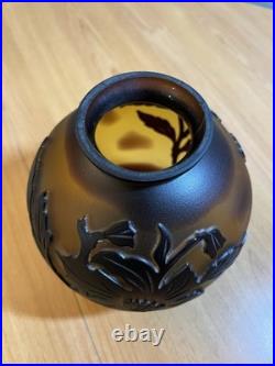 Vase pâte de verre dégagée à l acides, Vianne décor floral