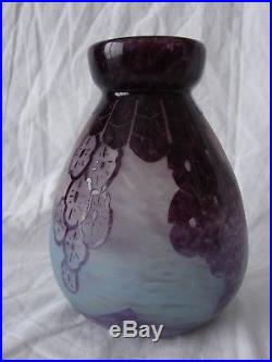 Vase pâte de verre signé Charder et le verre Français H 17 cm D 11,5 cm