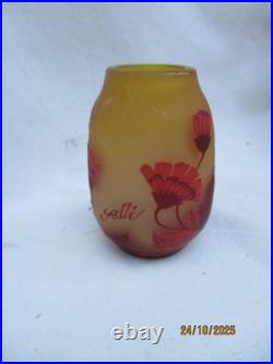 Vase signé GALLE TIP Décor floral dégagé à l'acide