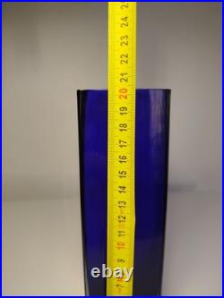 Vase soliflore de Petr Hora République tchèque 1970 bleu cobalt