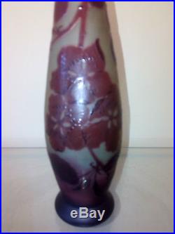 Vase soliflore pate de verre signé d'Argental vers 1930 dégagé acide gallé