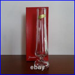 Vase sur piédouche cristal de Baccarat signé avec boite 29,5 cm