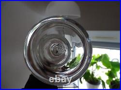 Vase sur piédouche cristal de Baccarat signé avec boite 29,5 cm