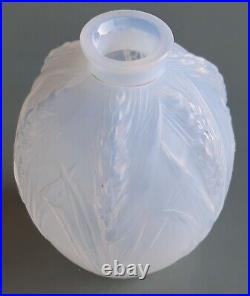 Vase verre opalescent Edmond ETLING modèle les Blés début 20ème. Haut 16cm